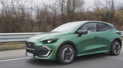 Tako velike promjene u nekad tako malom autu! Od običnog mališana do superminija u novoj, šestoj generaciji! To je auto o kojem valja razmišljati, a i početna cijena od 20.490 eura je posve fer