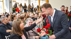 Hrvati roštiljaju srpskog gradonačelnika! Skoro mu i gaće skinuli. Draško Stanivuković odbio novi, 14. po redu pretres na hrvatskoj granici