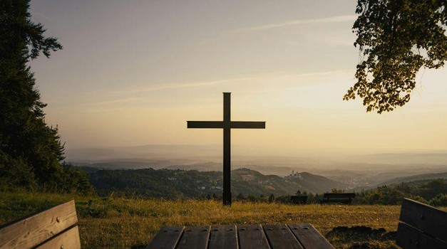 Fra Zvjezdan Linić: Što nas uči Isus prikovan na križ i uzdignut sa zemlje - „A ja, kad budem uzdignut sa zemlje, sve ću privući k sebi!”