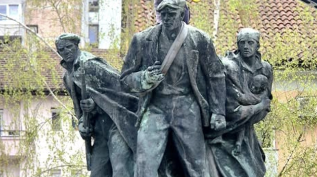 "Nestao" monumentalni spomenik Yugo revoluciji u Sloveniji