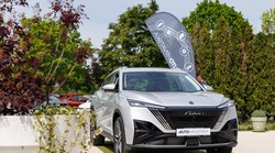 Dok Europljani muku muče, kineske tvornice pune brodove i osvajaju - novi virus stiže iz Wuhana i ime mu je Mage - SUV s Mitsubishijevim srcem od 197 konja