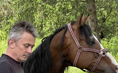 "Iznijeli ste niz zlonamjernih, neprovjerenih i potpuno netočnih tvrdnji koje izravno štete ugledu meni osobno, veterinarske struke i lokacije Ivan Brijeg"