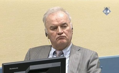 Umro je ratni zlikovac Ratko Mladić, balkanski mesar koji je kriv za najmanje 20.000 ugašenih života, pa i za smrt kćeri Ane koja nije izdržala ratno ludilo svoga oca