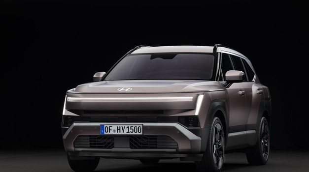 Novi Hyundai Tucson je tu i nema struju! Narastao je, dobio 292 KS, napravio nešto što konkurenti masovno napuštaju - ubacio hibrid i zaslon do 17 inča